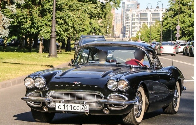 К 460 млрд руб «Газпрома» на Corvette 1965 года