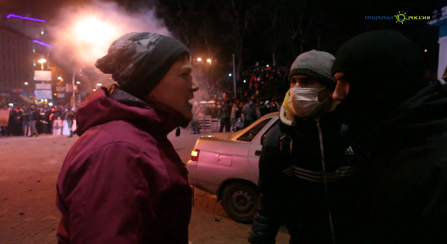 В сети появилось уникальное видео с Надеждой Савченко во время событий на Майдане