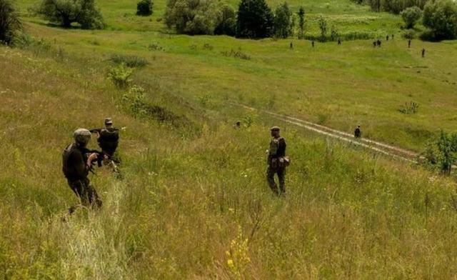 На полигоне в Николаевской области обнаружили труп солдата