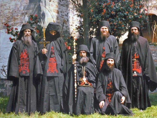 Среди афонских монахов произошел раскол
