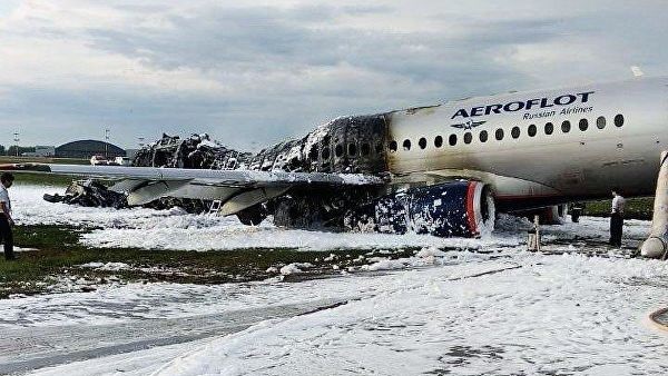 Накануне ЧП в Шереметьево эксперты доложили правительству о ненадежности «Суперджетов»