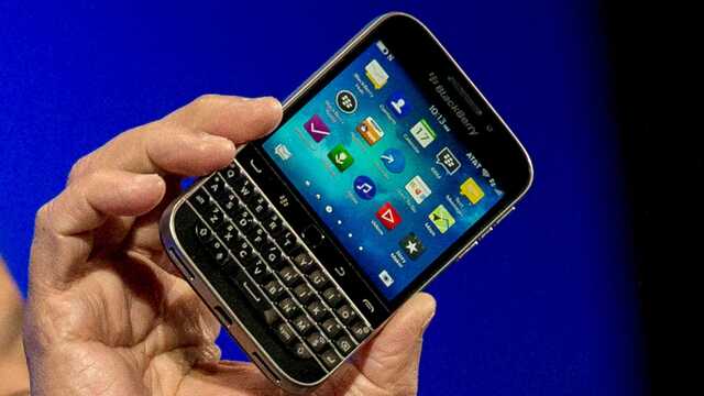 BlackBerry отключила поддержку своих телефонов. Они превратились в «кирпичи