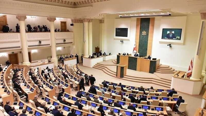 Парламент Грузии принял решение о запрете ЛГБТ-пропаганды