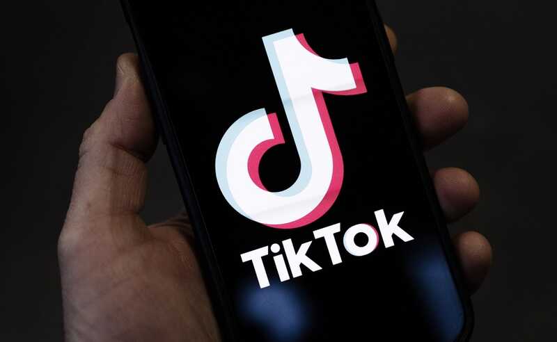 TikTok начал ограничивать доступ к государственным СМИ России