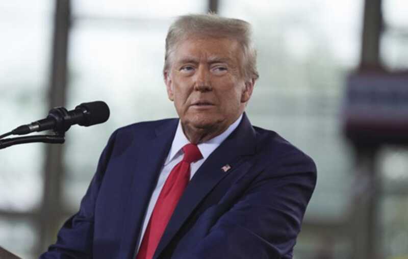 Трамп высказался о перспективе проведения трехсторонней встречи с Путиным и Зеленским