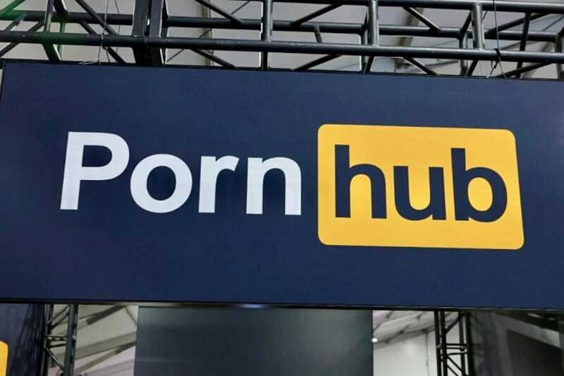 Pornhub на сутки исчезнет из Франции из-за закона о проверке возраста