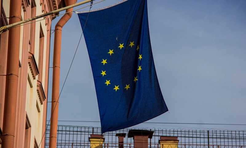 Еврокомиссия начинает готовить механизм возвращения украинцев после войны