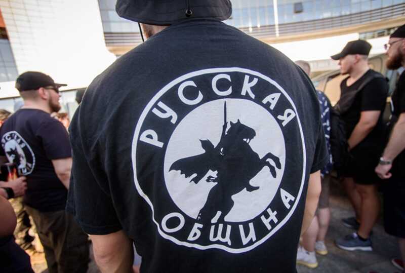 Неонацисты из организации «Русская община» запугивают врачей в Калуге под предлогом защиты «традиционных ценностей»
