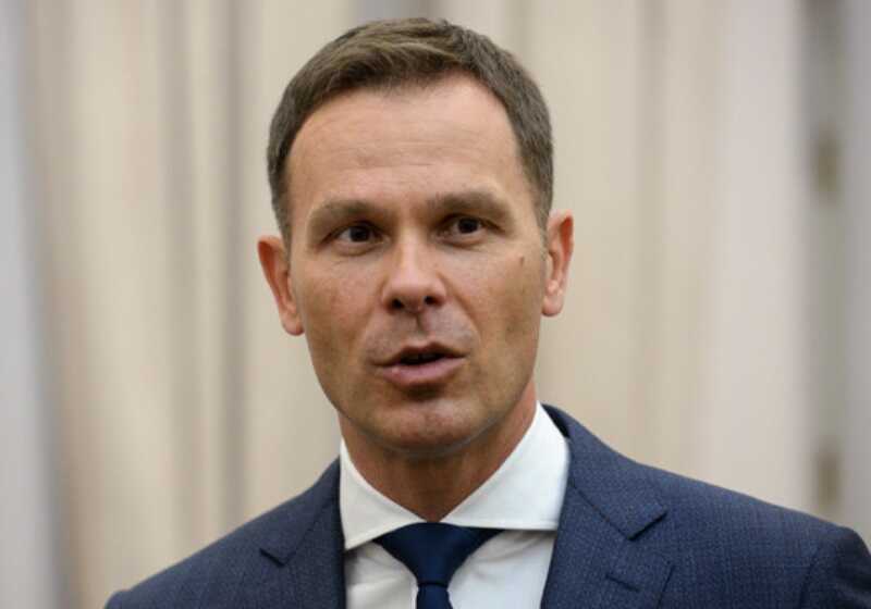 Как сербский министр Синиша Мали платил за обучение детей в пять раз больше своей зарплаты