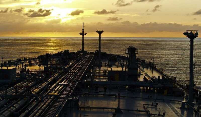 Россия сократила морской экспорт нефти до минимума за два месяца