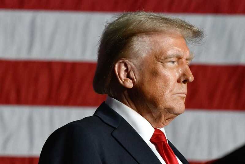 Трамп подписал закон GENIUS и пошутил, что он назван в его честь