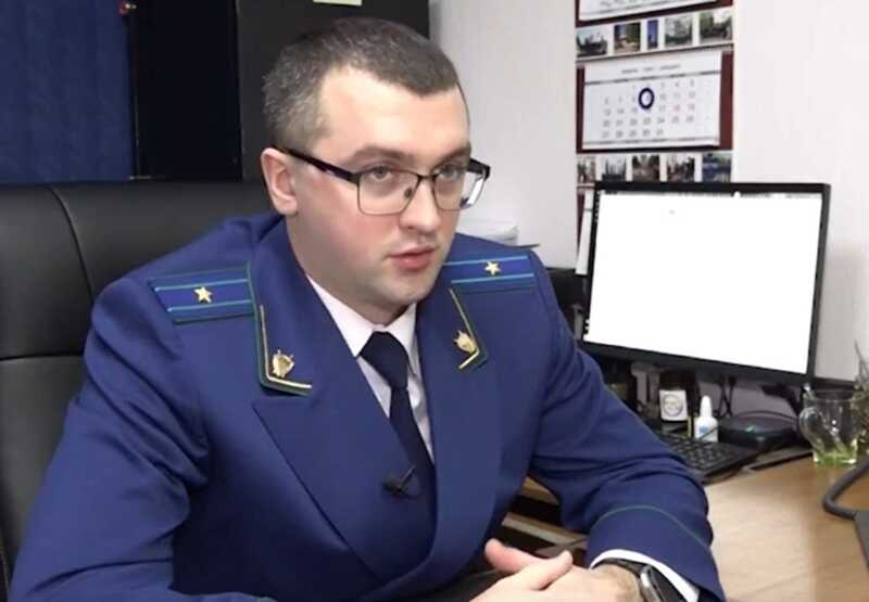 Заместителя прокурора Вадима Хлюстова обвинили в утаивании уголовных дел