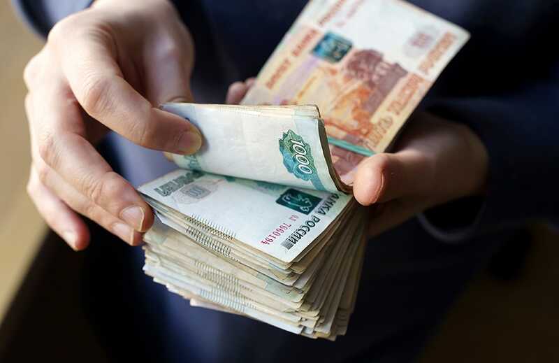 Социальные службы Брянска не выплатили пособие беременной школьнице, несмотря на обещания губернатора