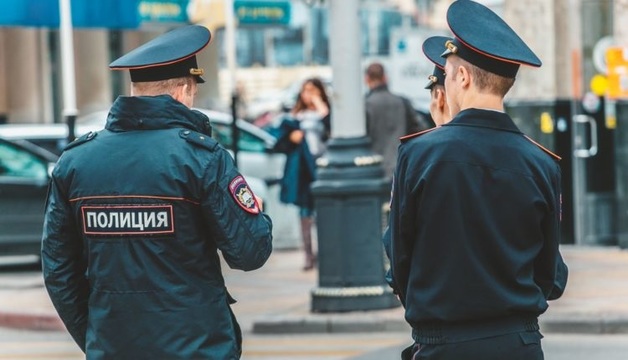 В Госдуме предложили наделить полицейских правом выносить гражданам предостережения