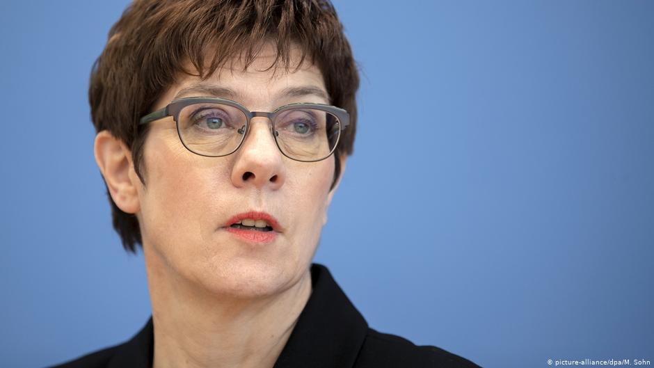 Deutschland Corona-Krise | Annegret Kramp-Karrenbauer qkqidtdixdidqglv