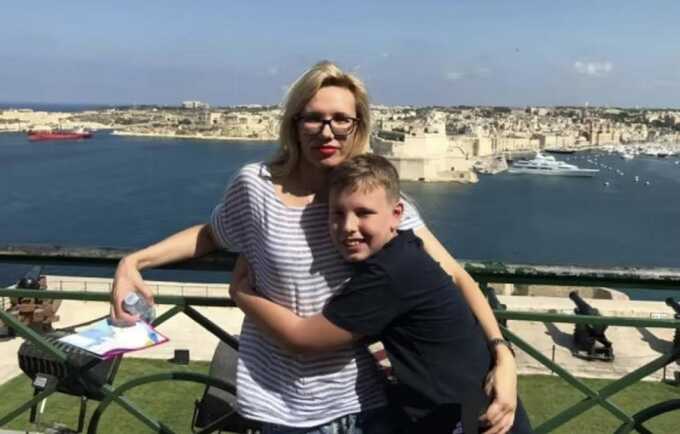 Бывшая глава налоговой службы Украины Елена Хотенко оформила новый бизнес на сына и экс-любовника
