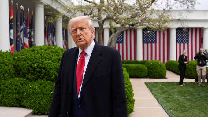 Трамп заявил, что следит за действиями России в Сумской области